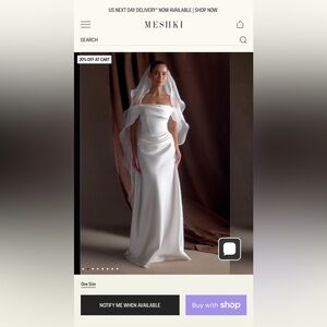 Meshki Asteria
Draped Chiffon Veil - Ivory